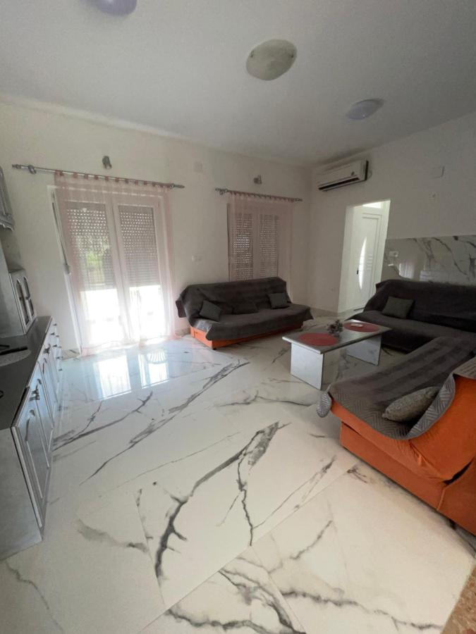 Apartment Vujcic Donji Okrug  ภายนอก รูปภาพ